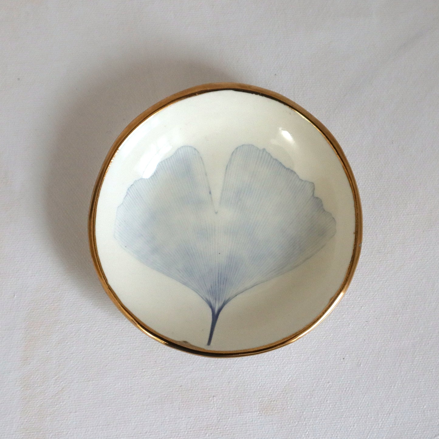 Jewelry Dish with gold detail 3