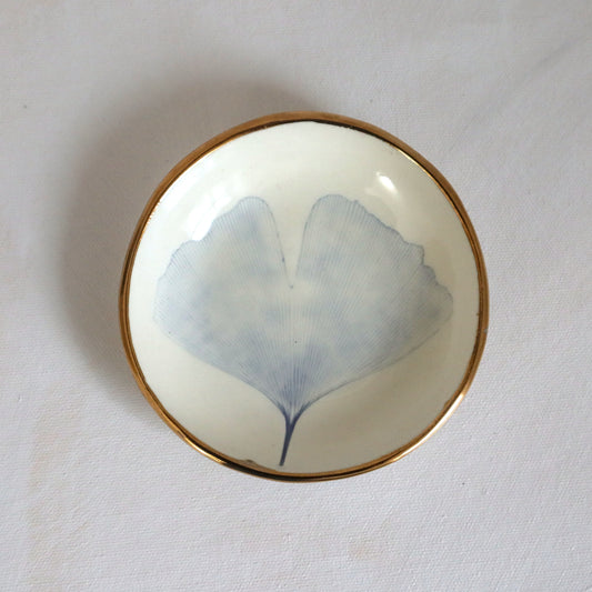 Jewelry Dish with gold detail 3